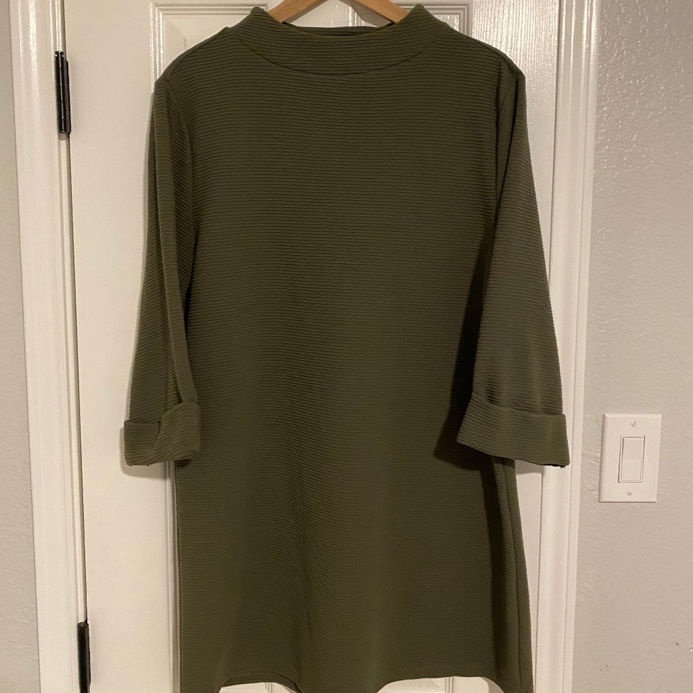 Leith Mock Neck 3/4 Sleeve Shift Dress